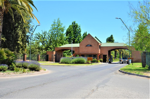 Excelente Sitio En El Algarrobal, Condominio 