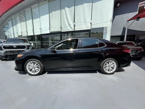 Toyota Camry XLE NAVI