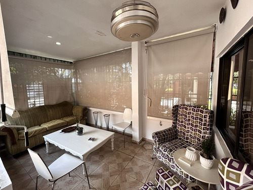 Casa En Venta En El Millon De 4 Habitaciones