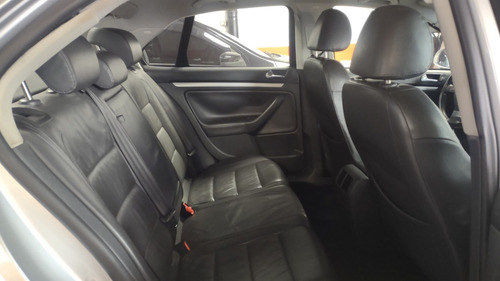Volkswagen Jetta 2.5 4p