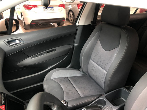 Imagen 6 de 14 de Peugeot 408 Allure Hdi Nav