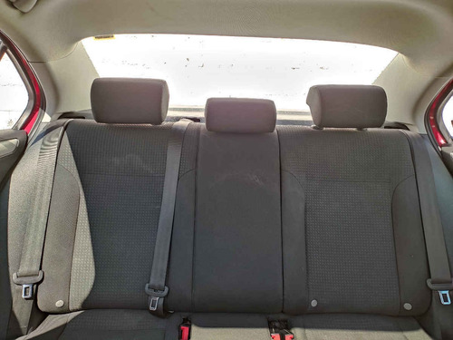 Imagen 14 de 15 de Volkswagen Jetta 2016 4p Trendline L5/2.5 Aut