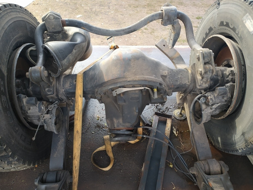 Imagen 10 de 13 de Renault 380 Premium