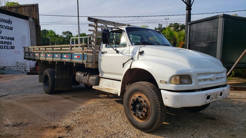 Ford F14000 Reduzido