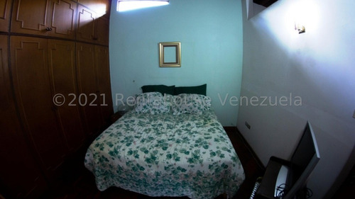 Casa En Venta 23-6179 En Urb Miranda