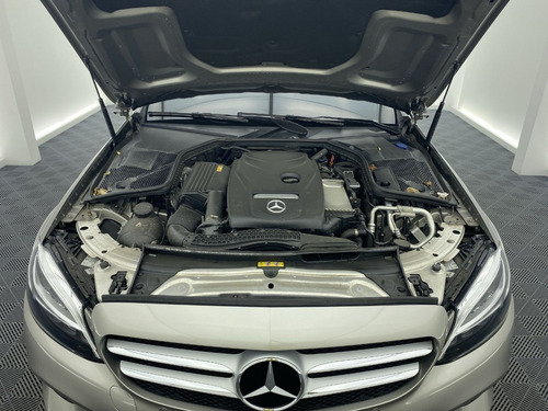 Imagen 25 de 25 de Mercedes Benz C 180 1.6 Turbo