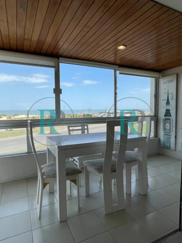 Apartamento 3 Dormitorios Primera Linea. Frente Al Mar!!