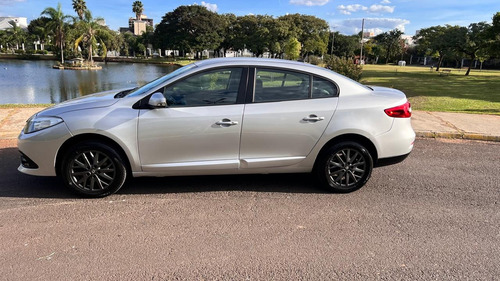 Renault Fluence 2.0 Dynamique Plus X-tronic Hi-flex 4p