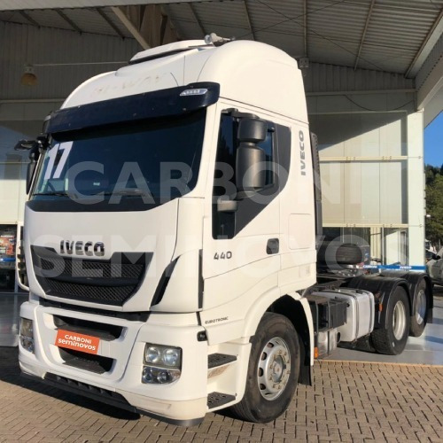 Imagem 3 de 8 de Iveco Hi Way 600s44 6x2, Ano 2016/2017