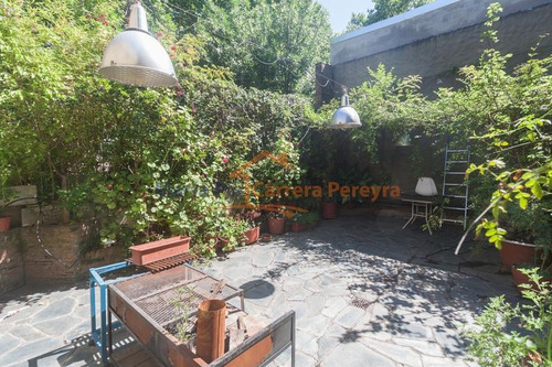 Venta De Lindisima Casa Y Local Abajo Con Garage, Jardin Y Pileta