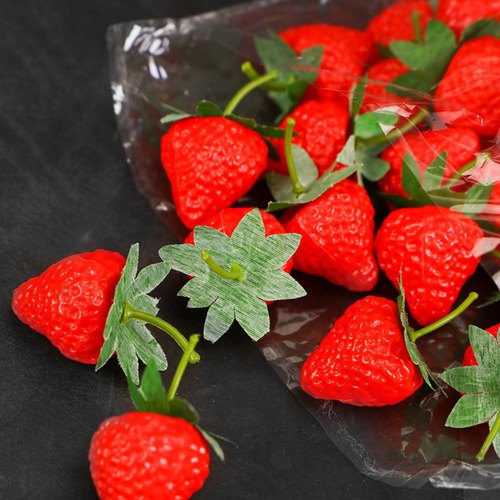 ) A Juguete De Fresa Simulado, 40 Piezas