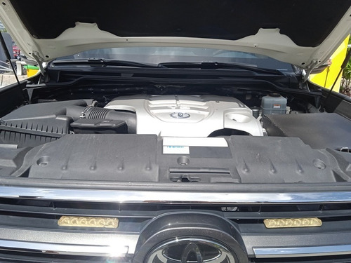 Imagen 12 de 12 de Toyota Land Cruiser
