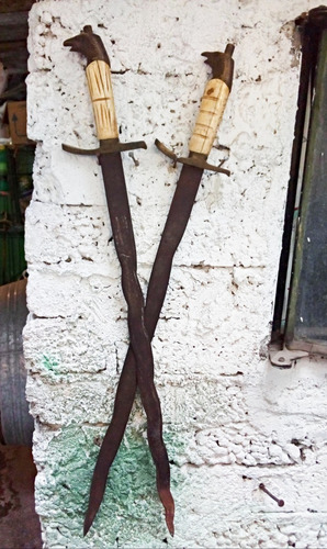 Espada Flamígera Antigua Cabeza De Águila Hierro/bronce (Usado)