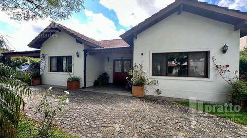 Casa En Venta De 3 Dormitorios En Santa Maria De Tigre