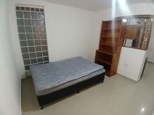 Apartaestudio En Arriendo Ubicado En Medellín Sector Laureles (27052).