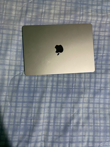 Macbook Air M3 13 Plata 256gb Ssd - Apple M3 Chip (Usado)
