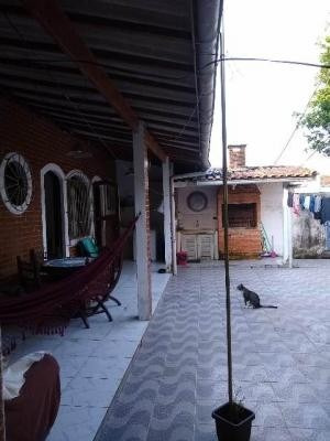 Casa Com Terreno Amplo Para Financiamento Bancário-itanhaém