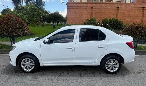 Renault Logan Life + Plus MT