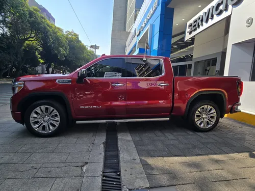 GMC Sierra 6.2 Denali Dvd At
