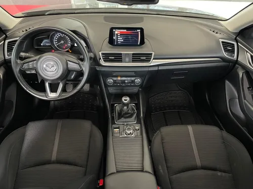 Mazda 3 Sedan 2.0L Touring MT