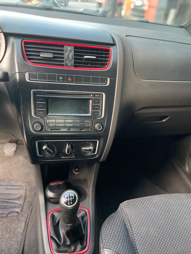 Imagem 12 de 15 de Volkswagen Fox 1.6 Rock In Rio 2013/2014