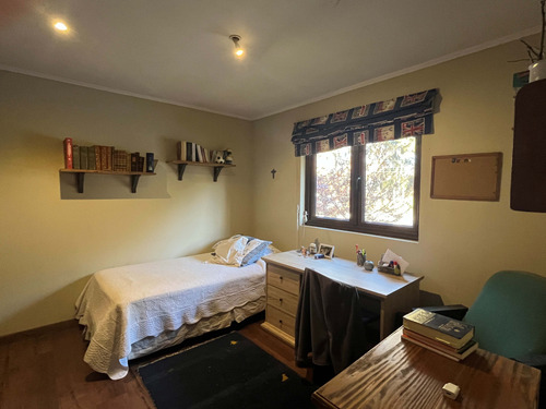 Casa Chilena En Condominio Con Club De Golf En Linderos