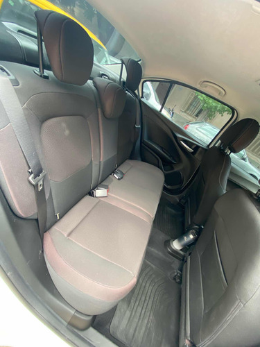 Fiat Cronos 1.8 16v Precision