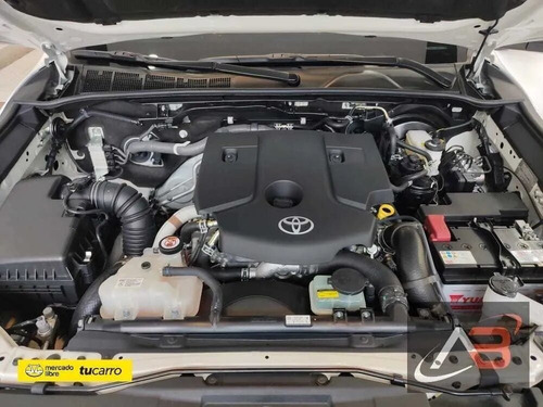 Imagen 12 de 13 de Toyota Hilux Turbo Diesel 4x4