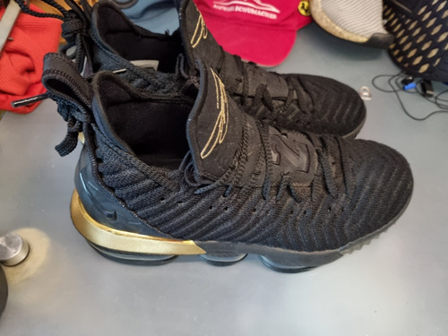 Tenis Lebron 16 King 