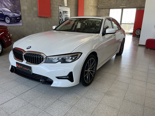 BMW Serie 3 3.0 330i Sedan Sport Line 252cv