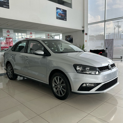 Volkswagen Vento 1.6 Confortline plus AT