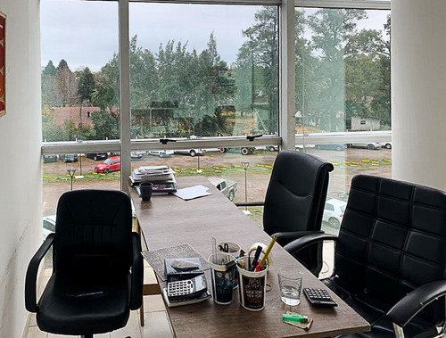 Venta De Oficina En Excelente Ubicación, Amaneceres Office