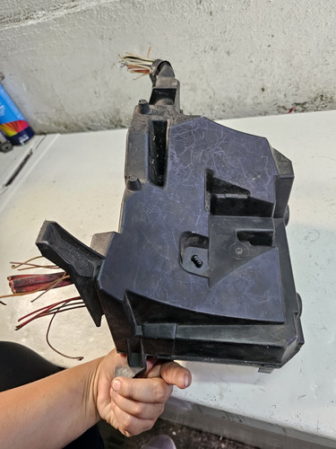 Modulo Fusibles Relevadores De Motor Megane 2 2.0 Std 04-09 (Usado)