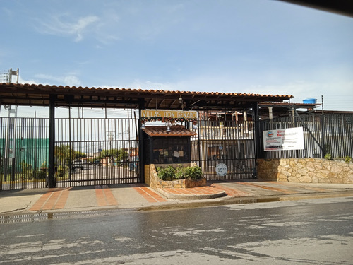 Beraca 005 En Venta Casa Urbanización Privada Don Genaro Sector Los Samanes