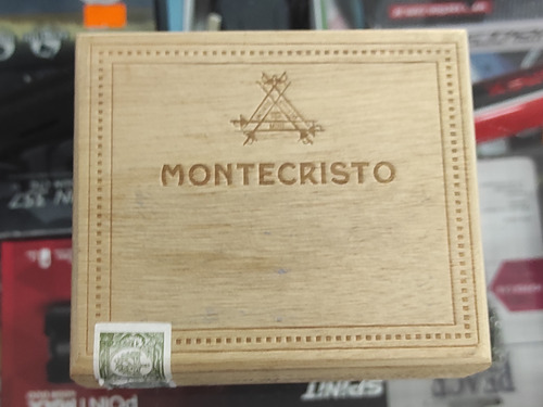 Caja Montecristo Vacía 