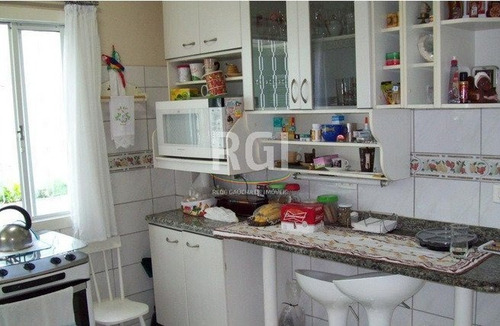 Imagem 4 de 10 de Casa Em Porto Alegre. - 5132
