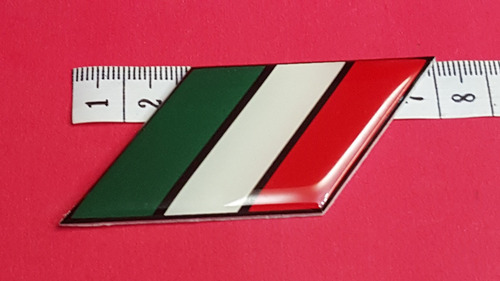 Imagen 2 de 4 de Emblema Bandera Italia Metal Adherible