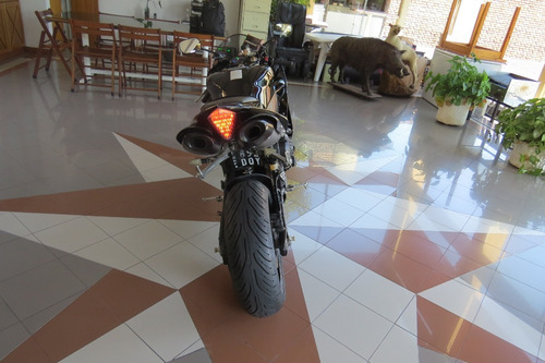 Yamaha R1