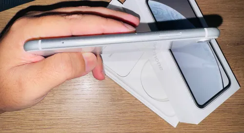 Celular iPhone XR 64gb Blanco (Usado)