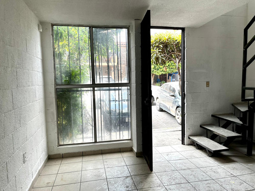 Casa En Las Moras Jiutepec