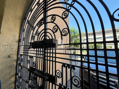 Casa En Arriendo De 4 Dorm.metro Irarrazaval, Ñuñoa