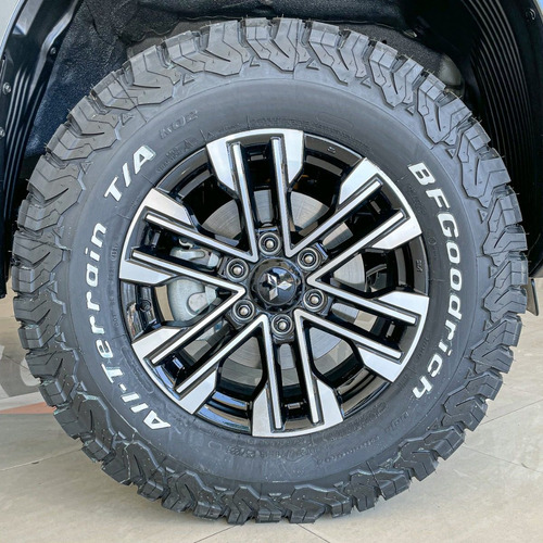 Imagen 11 de 12 de Mitsubishi Montero Sport