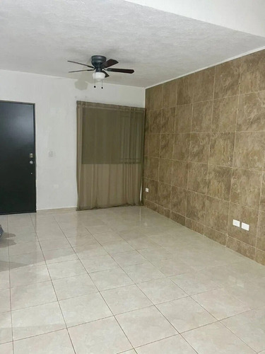 Casa De Una Planta En Mérida, En Fraccionamiento Las Américas