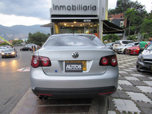 Volkswagen Bora Gli Sedan At Sec Cc2000