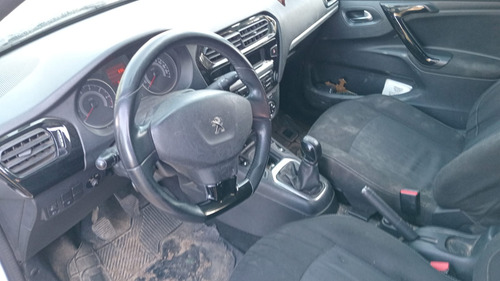 Peugeot 301 1.6 Allure Plus