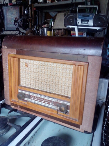 Antigua Radio Y Tocadiscos A Valvulas  Combinado Philips