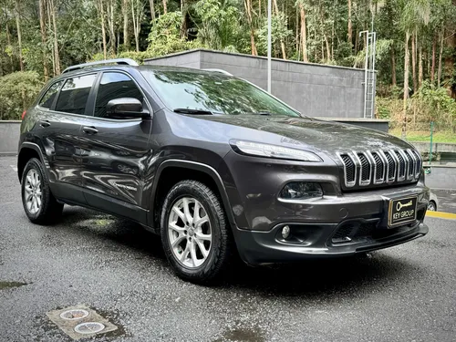 Jeep Cherokee 3.2 Longitude Plus
