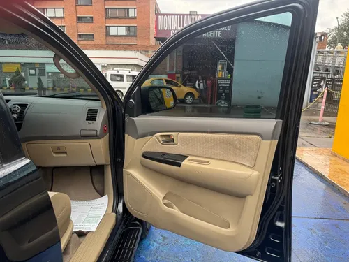 Toyota Fortuner Srv 3.0cc 4x4 Diesel Mt