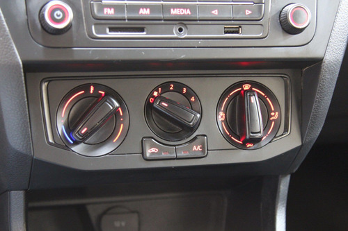 Imagem 9 de 13 de Volkswagen Gol Gol 1.6 Msi Flex 8v 5p Flex Manual