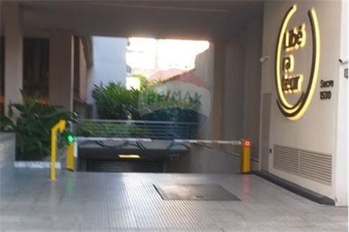 Imagen 2 de 12 de Cochera En Edificio Libérateur (belgrano)